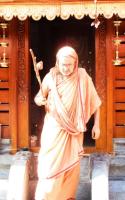 Jalabhisheka by HH Swamiji at Shri Umamaheshwar Devasthana; Picture Courtesy: Shri Ganesh Dumble